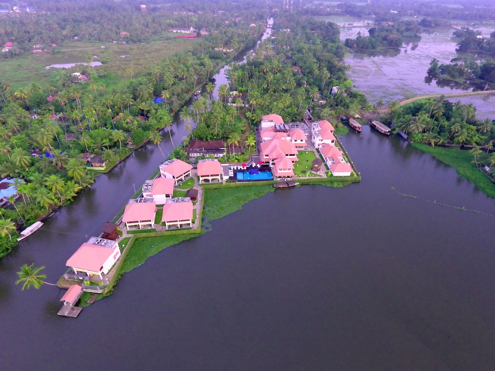 Paloma Backwater Resorts in Alleppey, India