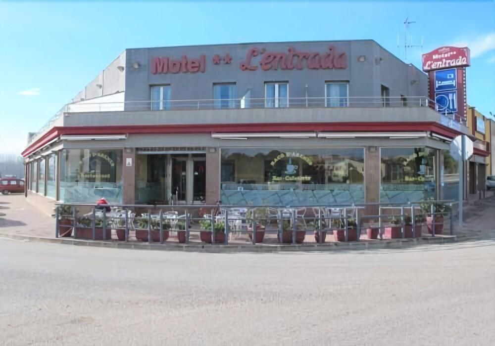 Motel La Entrada — hotel in Riudarenes