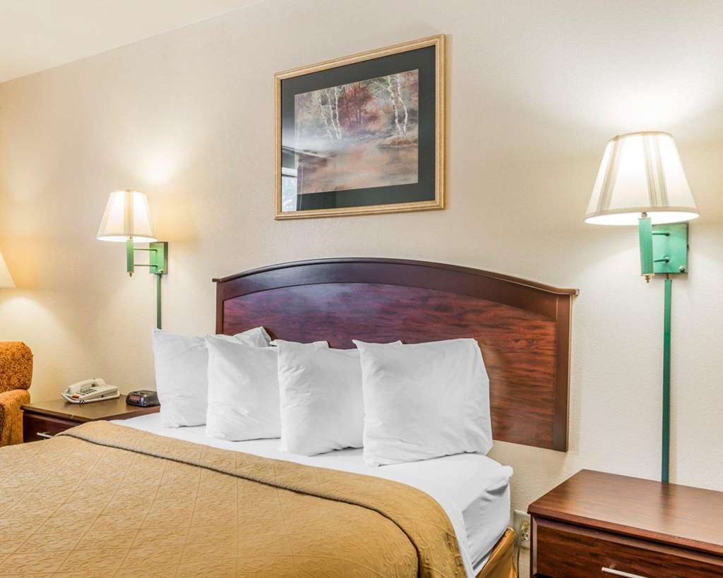 Quality Inn Pell City I 20 exit 158 - photo 9