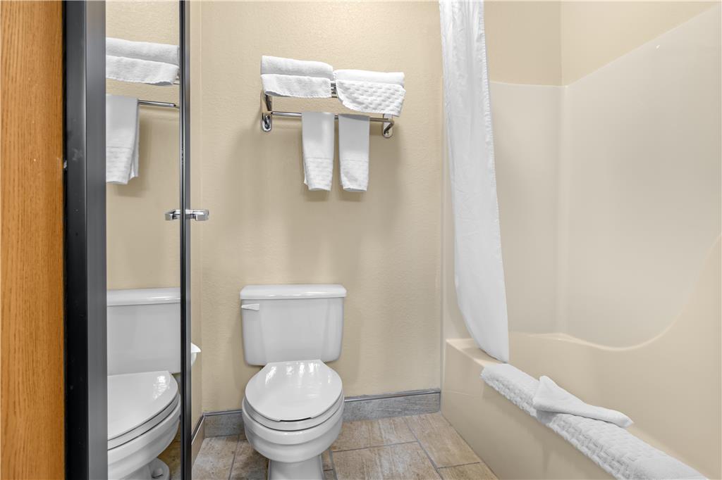 Best Western Teal Lake Inn - photo 38