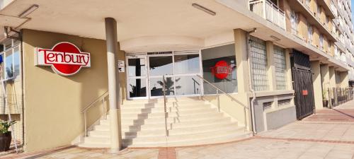 Tenbury by the beachfront 806 — 4-Star Luxury Hotel in Durban, South Africa