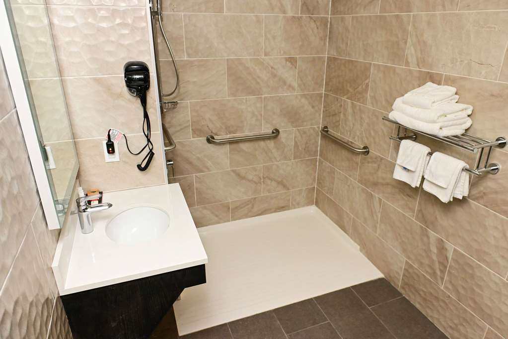 Days Inn by Wyndham Bronx NYC - photo 19