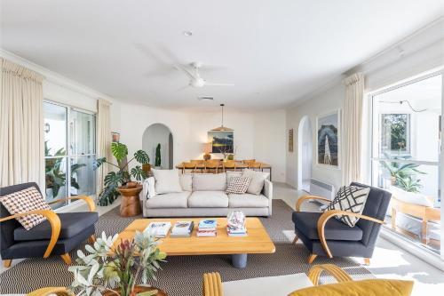 Celeste 26 Bonito Street Tranquil Stylish & Pet friendly — hotel in Tea Gardens