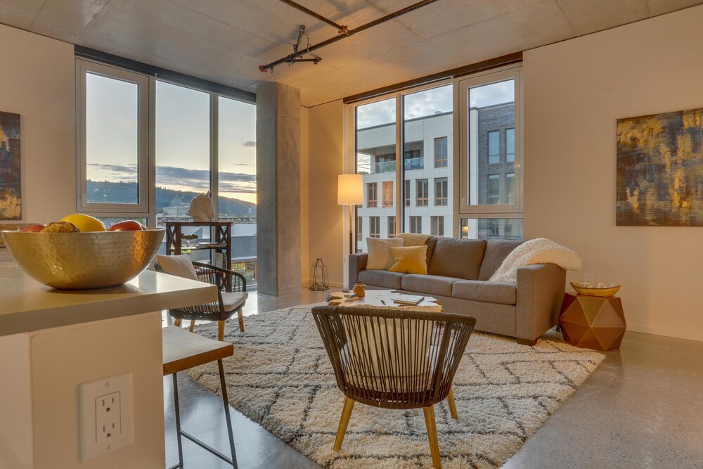 Q21 Vacation Rentals — 4-Star Luxury Hotel in Portland, United States
