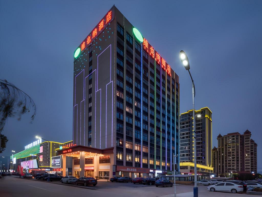 Vienna Hotel Jiangxi Yongxin Shizheng Square — hotel in Hechuan