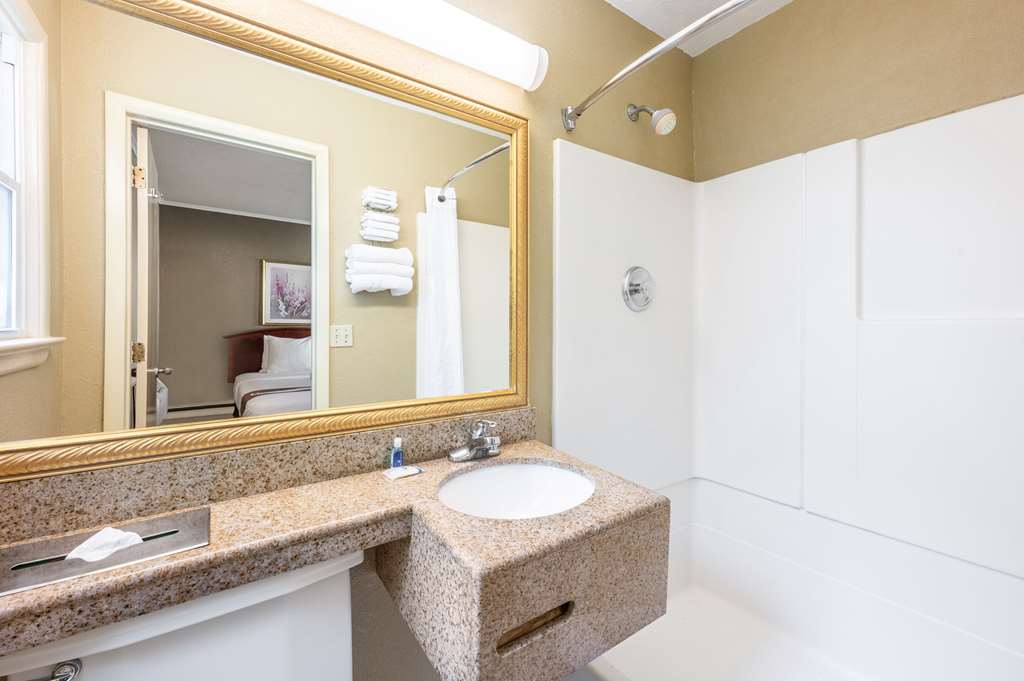 Rodeway Inn Poughkeepsie - photo 19