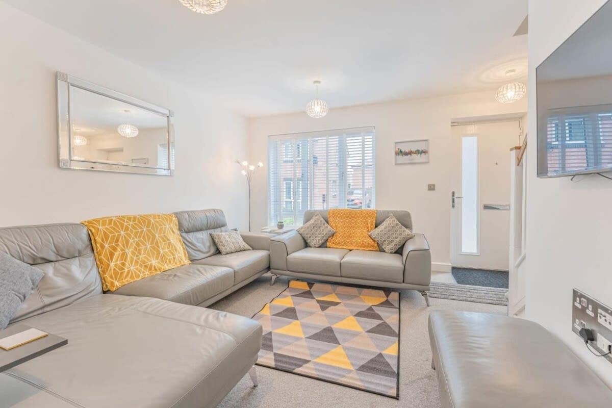 Modern 1 Bedroom House in Burton on Trent — 4-Star Luxury Hotel in Burton Upon Trent, United Kingdom