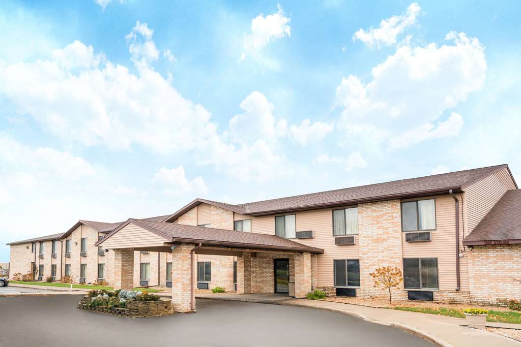 Days Inn by Wyndham Black River Falls I 94 on ATV Trail - photo 2