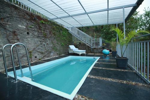 Timbuktoo Kasauli 4 Bhk Villa With Swimming Pool — 4-Star Luxury Hotel in Solan, India