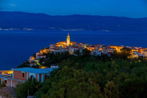 Villa Giulietta — 4-Star Luxury Hotel in Vrbnik, Croatia