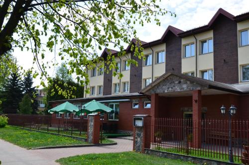 Zajazd I Restauracja Wrota Lasu — Hajnowka