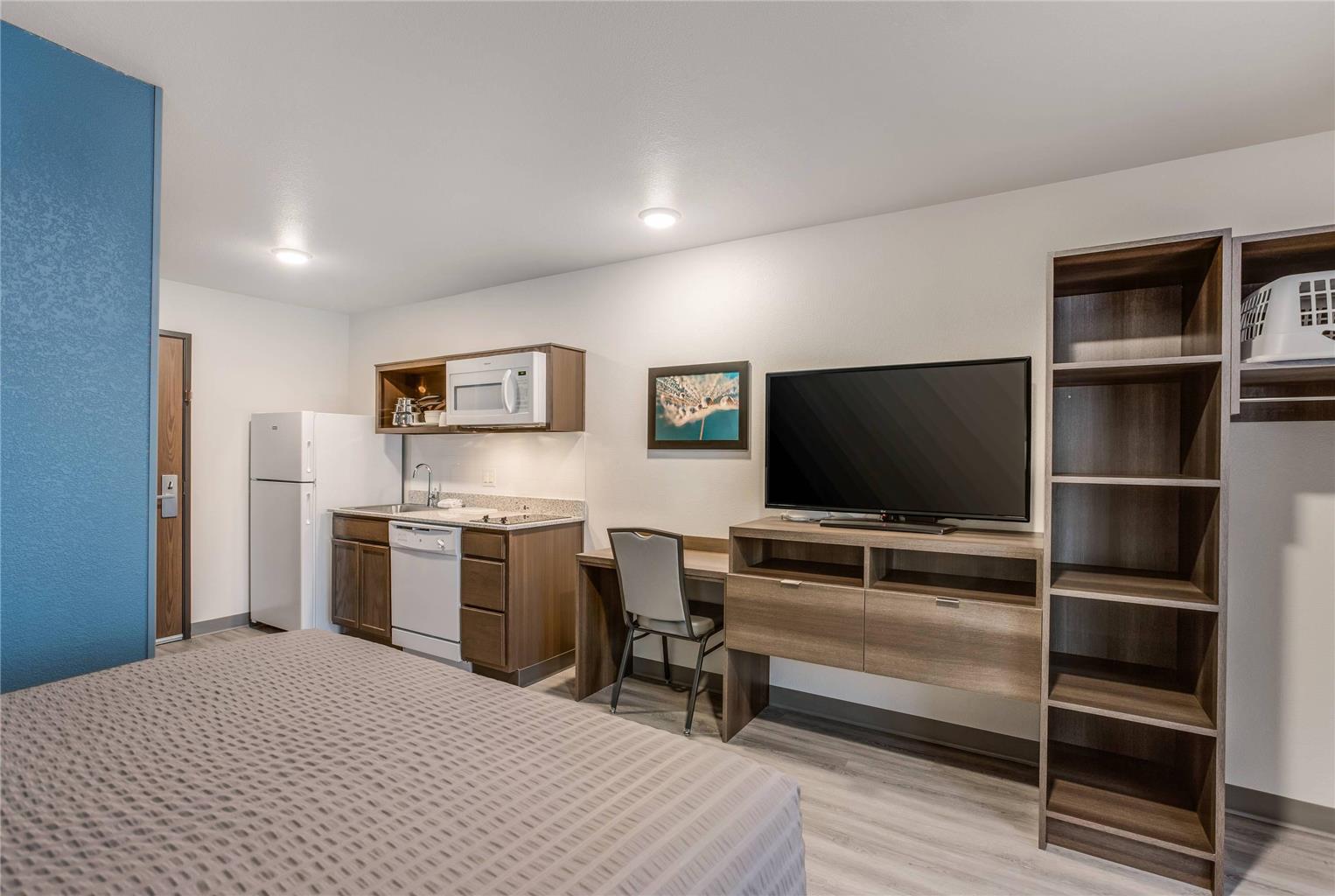 WoodSpring Suites Novi Farmington - photo 23