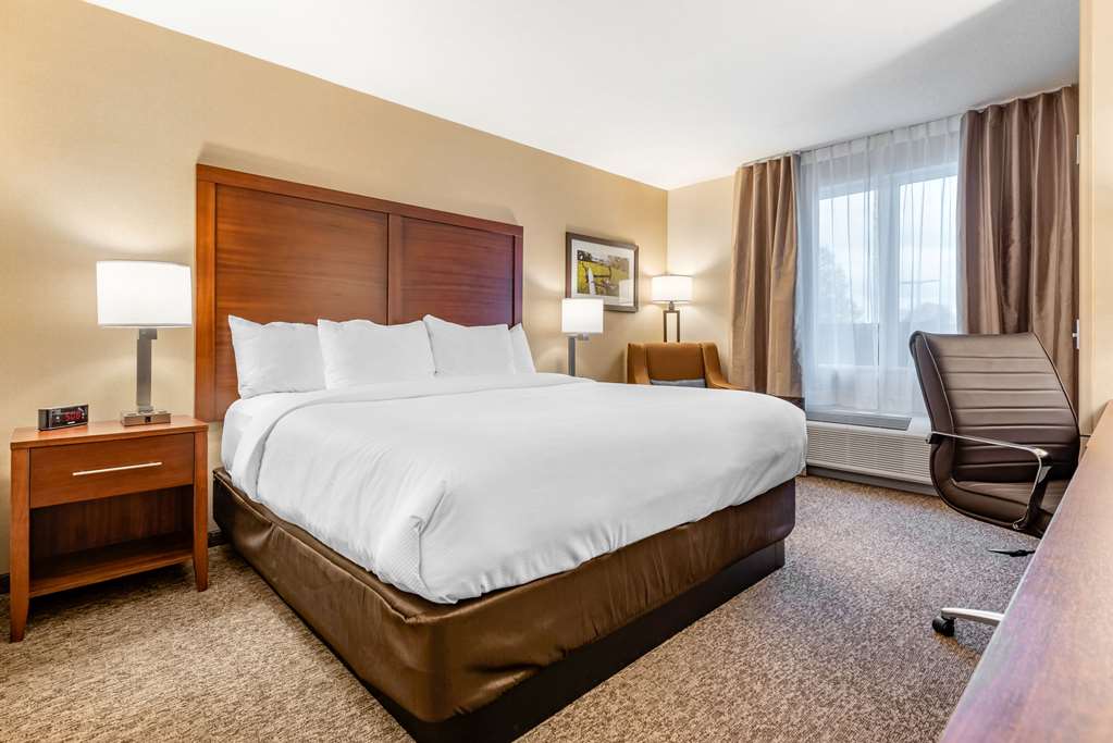 Comfort Inn & Suites — hotel in Goderich