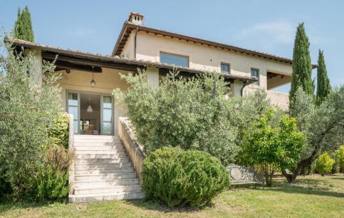 Nice Home In Torri In Sabina With Wifi — 4-Star Luxury Hotel in Torri In Sabina, Italy