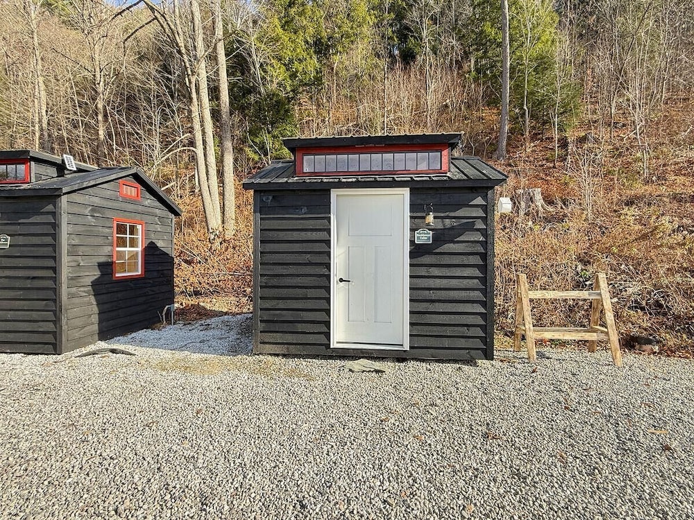 Zen Box Farm - last minute hotel in Unknown City
