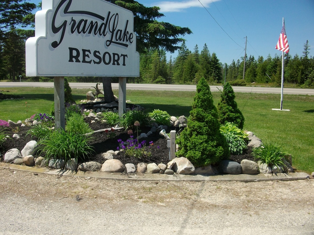 Grand Lake Resort — hotel in Presque Isle