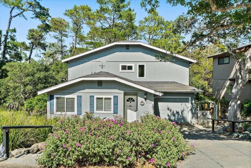Dreydon Cottage Spring Special — 4-Star Luxury Hotel in Cambria, United States