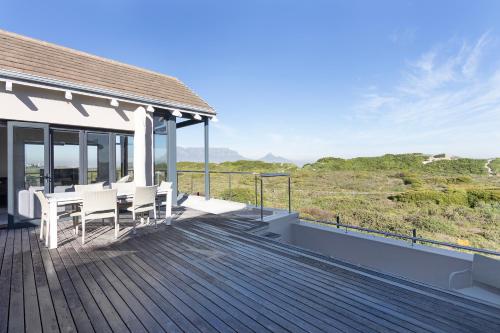 Sunset Village Atlantic Villa — 4-Star Luxury Hotel in Cape Town, South Africa
