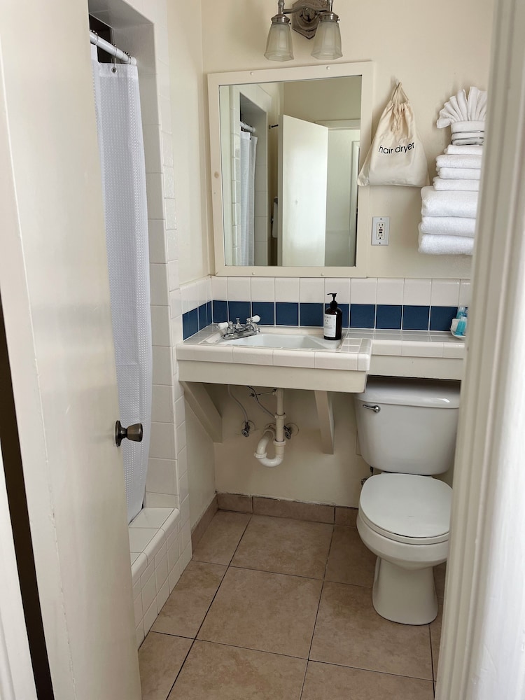 The Cayucos Motel - photo 20