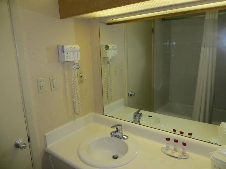 Ramada Indianapolis - photo 14