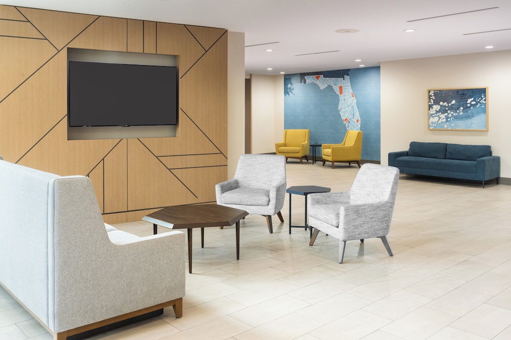 Holiday Inn Express Miami Airport Blue Lagoon Area by IHG - photo 49