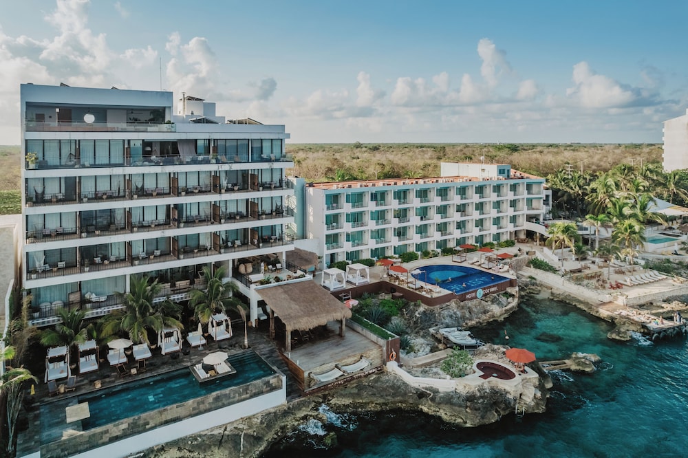 Hotel B Unique