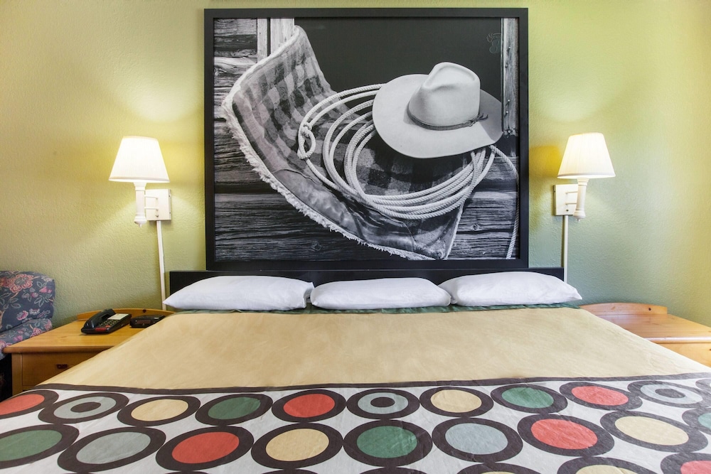 Super 8 by Wyndham Sherman - photo 11
