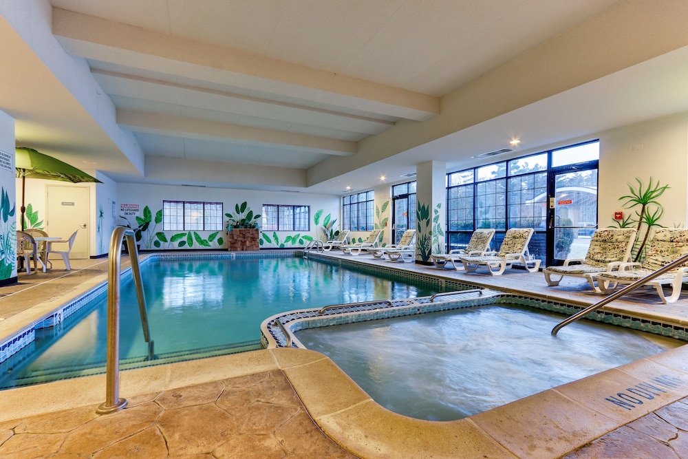 ParkShore Resort - featured photo