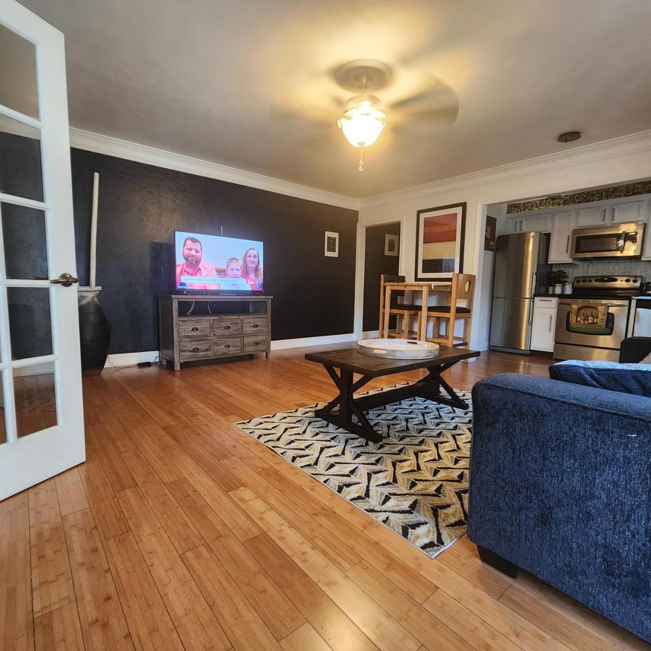 Cozy View Downtown Atlanta Condo — 4-Star Luxury Hotel in Atlanta, United States
