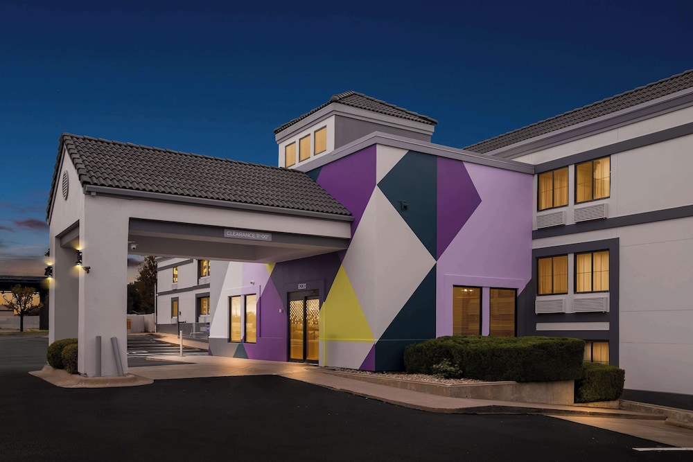 Spark by Hilton Wichita East - photo 38