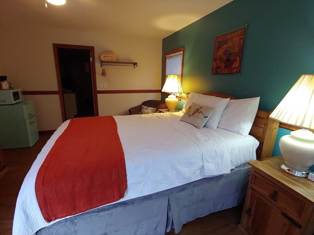 Meadowlark Motel with Restaurant & Bar - photo 15