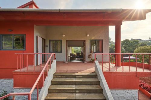 StayVista's Amoda Villa Near Venna Lake Amidst Farmland with Jacuzzi and Indoor Activities — 4-Star Luxury Hotel in Mahabaleshwar, India