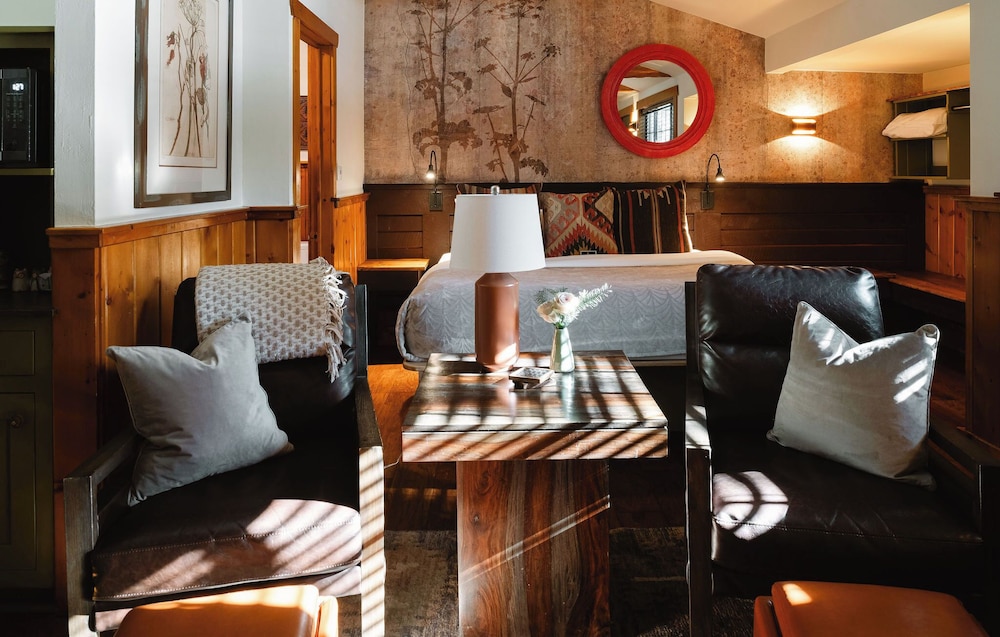 Highland Haven Creekside Inn - photo 50