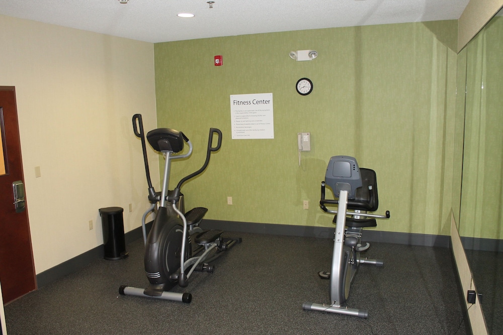 Holiday Inn Express & Suites Starkville by IHG - photo 30