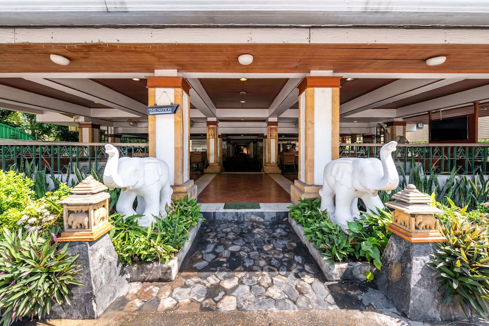 Royal Ivory Nana Hotel Bangkok