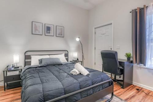 TWO Modern Apartment Minutes to NYC — 4-Star Luxury Hotel in Jersey City, United States