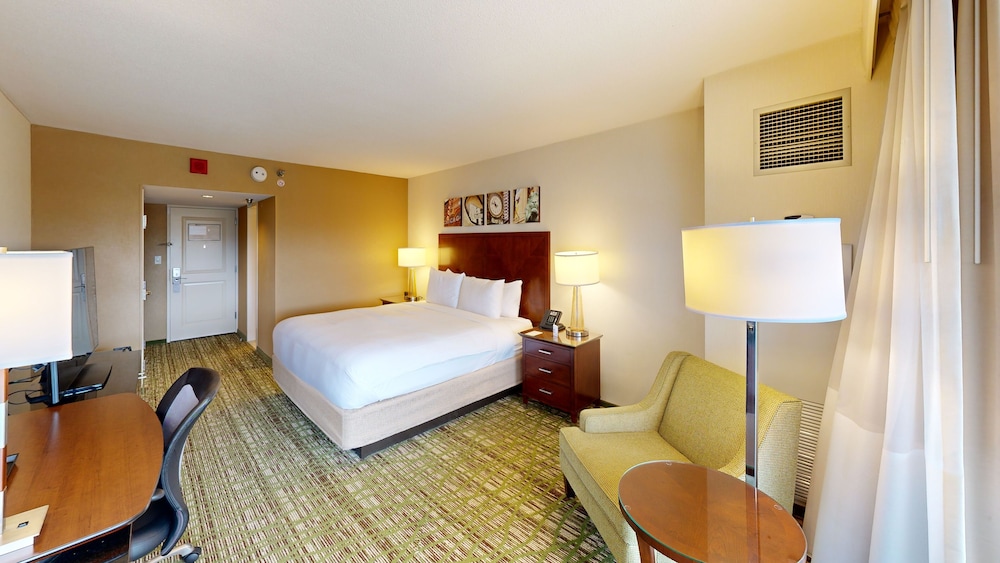 Marriott Chicago O'Hare - photo 12