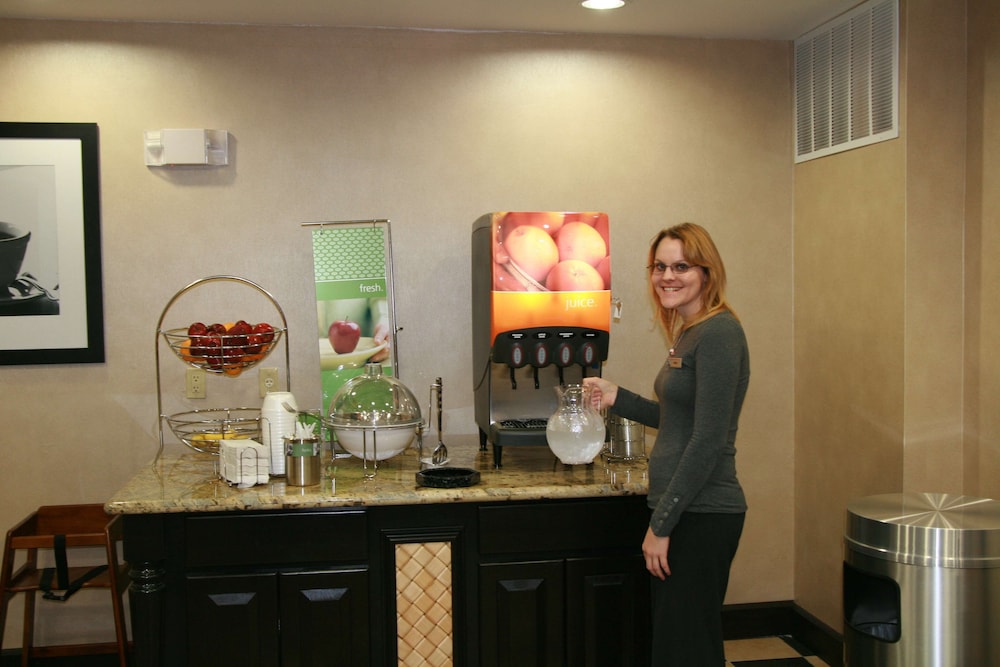 Hampton Inn & Suites Decatur - photo 40