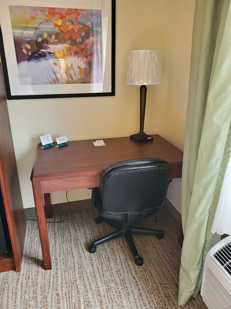 Wingate by Wyndham Uniontown - photo 18