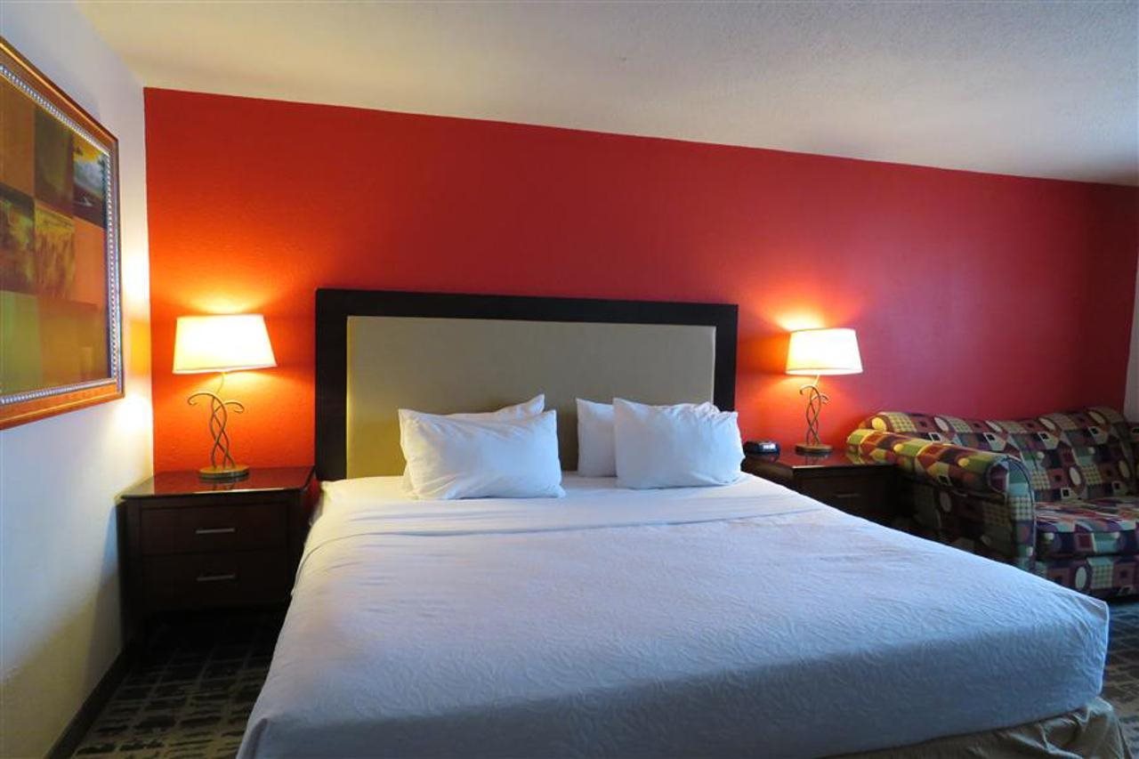 American Inn and Suites Ferndale - photo 10