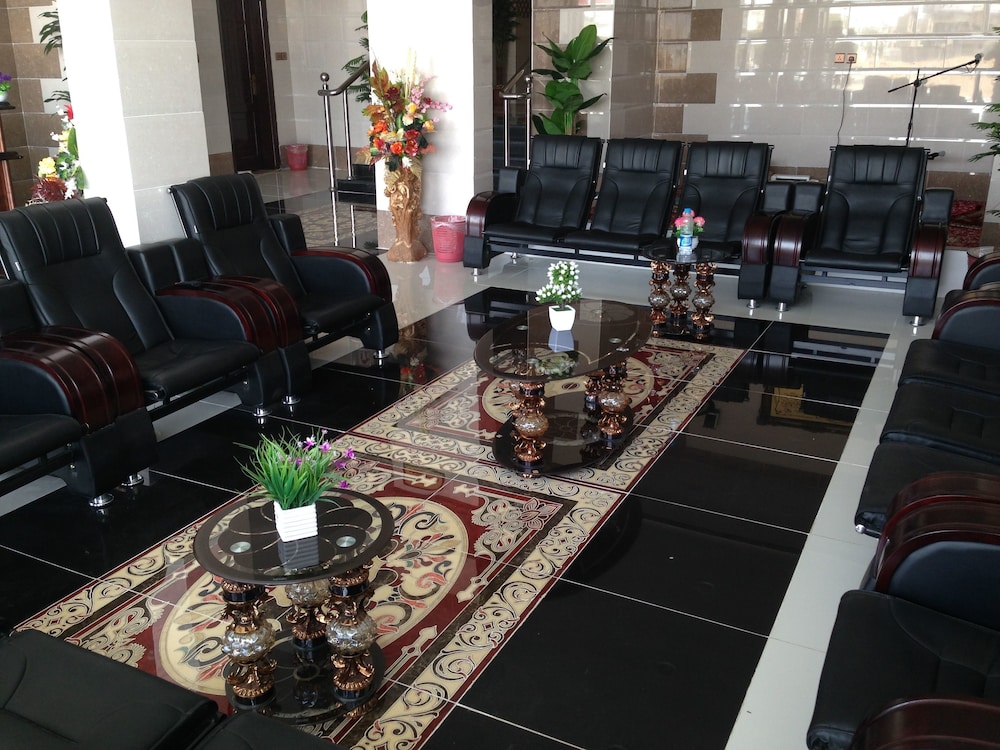 Al Eairy Furnished Apartments Tabuk 4