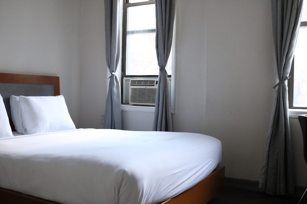 Midtown West Hotel - photo 9