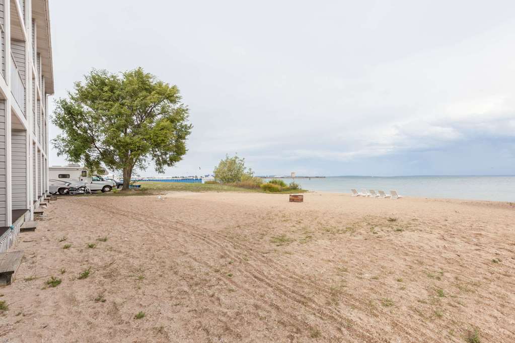 Ramada by Wyndham Mackinaw City Waterfront — hotel in Mackinaw