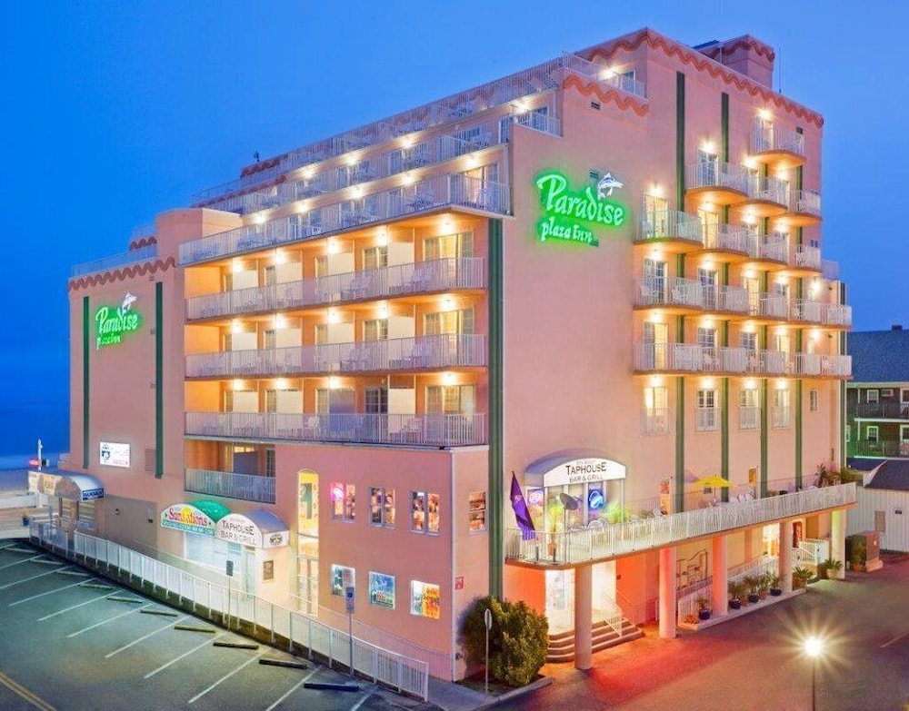 Paradise Plaza Inn - photo 36