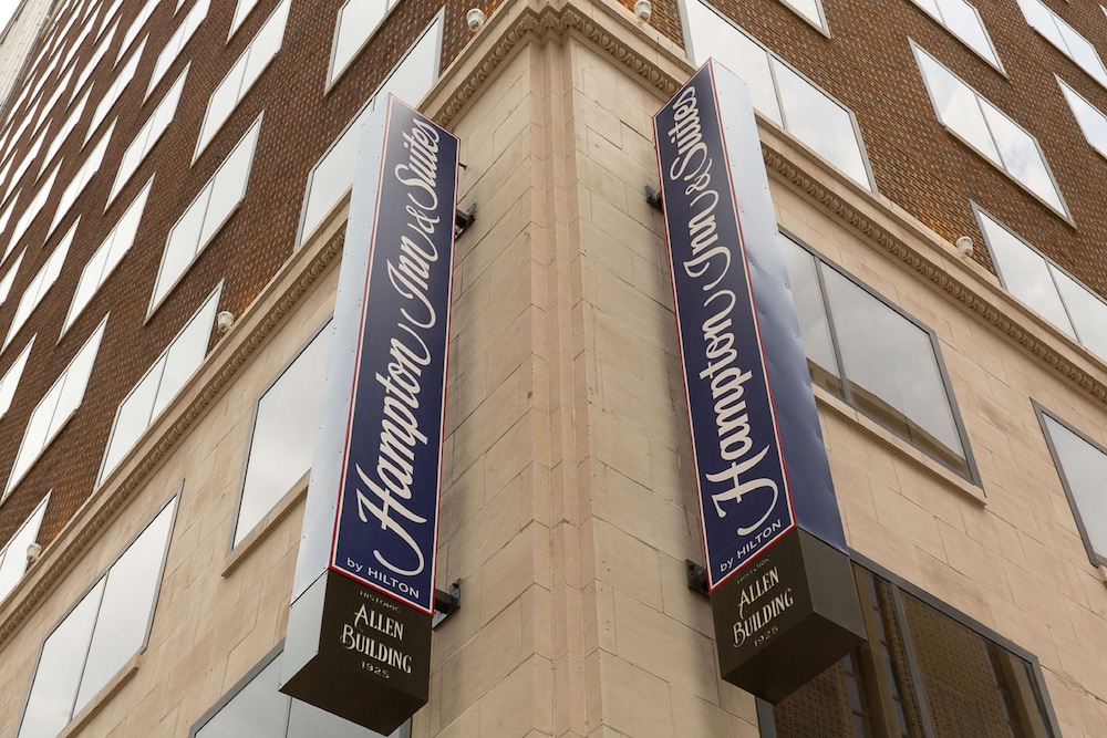 Hampton Inn & Suites Dallas Downtown - photo 75