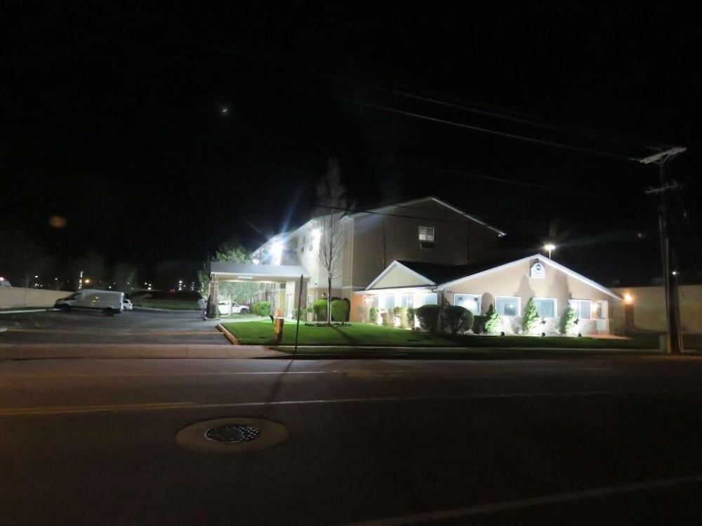 West Valley Inn - photo 28