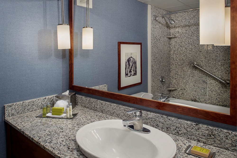 DoubleTree by Hilton St. Louis Westport - photo 35