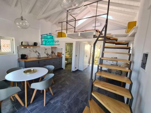 Gythio townhouse — 4-Star Luxury Hotel in Gytheio, Greece