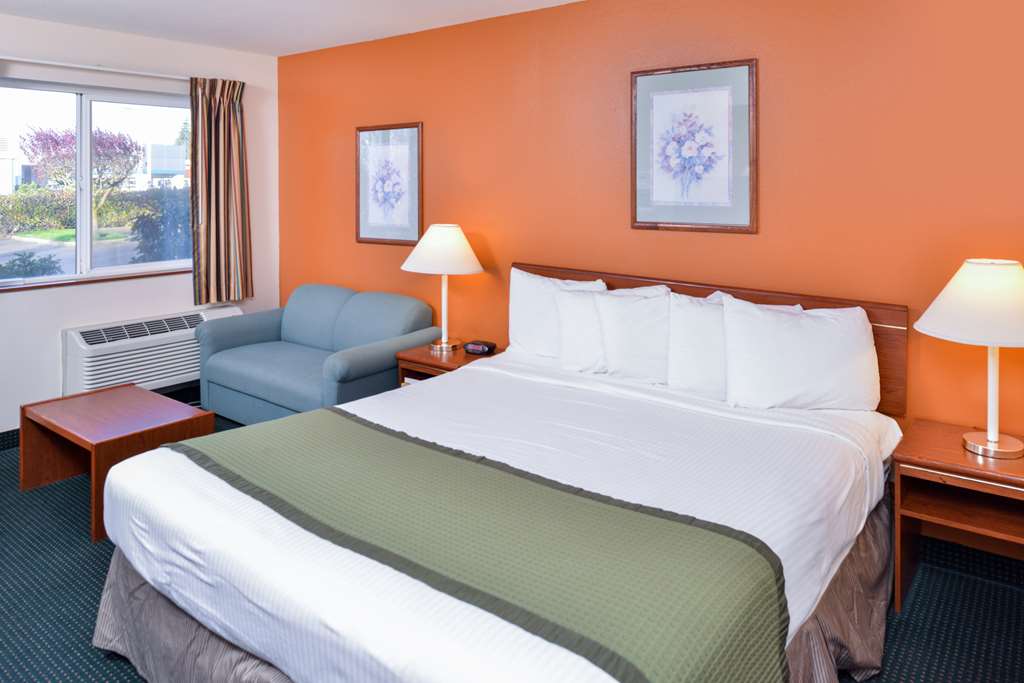 Travelodge Suites by Wyndham Newberg - photo 18