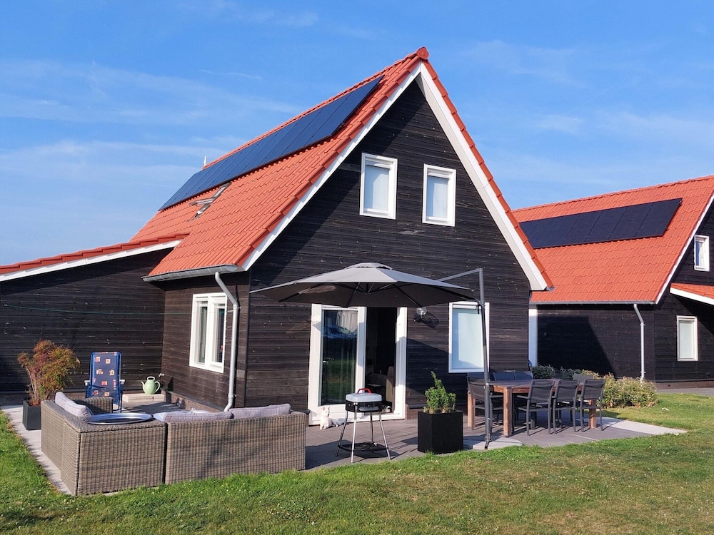 Zeeland Family Retreat — 4-Star Luxury Hotel in Scherpenisse, Netherlands